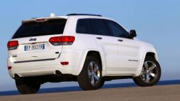 Jeep Grand Cherokee IV Facelifting (2014) Overland - widok z tyłu
