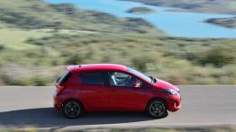 Toyota Yaris III Facelifting (2014) - prawy bok