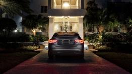 Chrysler 200C (2015) - widok z tyłu