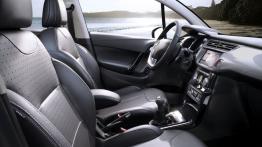 Citroen C3 II Facelifting (2013) - widok ogólny wnętrza z przodu