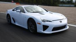 Lexus LFA - prawy bok