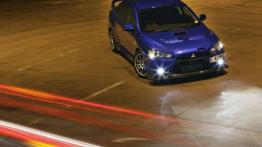 Mitsubishi Lancer Evolution X FQ-400 - widok z przodu
