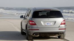 Mercedes klasy R 2011 - widok z tyłu
