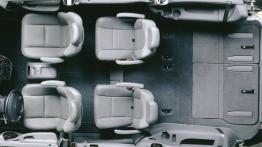 Chrysler Town&Country - góra - inne ujęcie