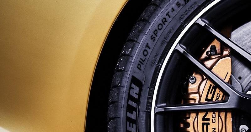 Webber, Hołowczyc, Collins testują w Kalifornii ultraszybką oponę MICHELIN Pilot Sport 4S