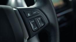 Suzuki Vitara 2015 - sterowanie w kierownicy