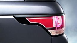 Land Rover Range Rover Sport II (2014) - lewy tylny reflektor - włączony