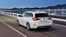 Toyota Auris II Hybrid Touring Sports (2013) - widok z tyłu