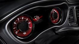 Dodge Challenger SRT Hellcat (2015) - zestaw wskaźników