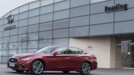 Infiniti Q50 2.0 Turbo (2014) - lewy bok