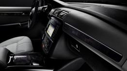 Mercedes klasy R 2011 - deska rozdzielcza