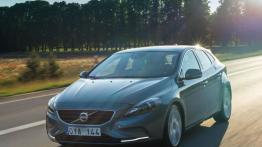 Volvo V40 II - widok z przodu