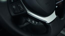 Suzuki Vitara 2015 - sterowanie w kierownicy