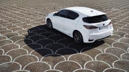 Lexus CT 200h Facelifting (2014) - widok z góry