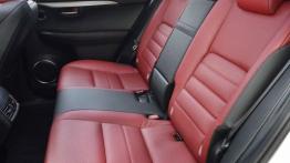 Lexus NX 300h (2014) - tylna kanapa