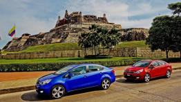 Kia Rio sedan 2012 - lewy bok