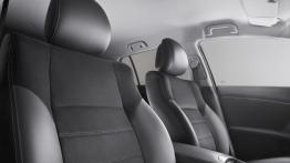 Toyota Avensis III kombi Facelifting - widok ogólny wnętrza z przodu