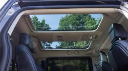 Peugeot Traveller Business VIP Long - galeria redakcyjna - szyberdach od wewnątrz - widok z tyłu