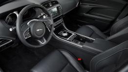Jaguar XE 2.5t R-Sport Bluefire (2015) - pełny panel przedni