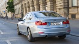 BMW serii 3 ActiveHybrid - widok z tyłu