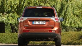 Mitsubishi Outlander III - widok z tyłu