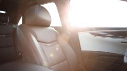 Cadillac XTS - fotel kierowcy, widok z przodu