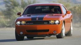 Dodge Challenger SRT8 - widok z przodu