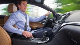 Opel Insignia Facelifting (2013) - widok ogólny wnętrza z przodu