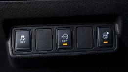 Nissan Pulsar (2014) - panel sterowania pod kierownicą