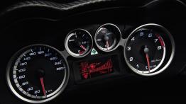 Alfa Romeo MiTo Quadrifoglio Verde 2014 - zestaw wskaźników