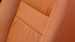 Land Rover Freelander II Facelifting - fotel pasażera, widok z przodu