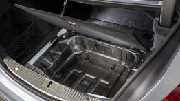 Mercedes S 63 AMG W222 (2014) - podłoga bagażnika