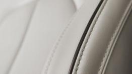 Chrysler 200C (2015) - fotel kierowcy, widok z przodu