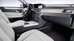 Mercedes E 350 CDI 4MATIC W212 kombi - pełny panel przedni