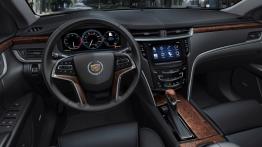 Cadillac XTS - pełny panel przedni
