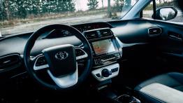 Toyota Prius Plug-in - galeria redakcyjna (5) - pełny panel przedni