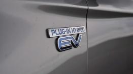 Mitsubishi Outlander PHEV – Uratować planetę