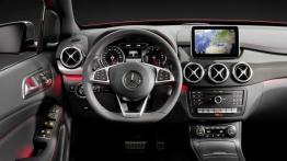 Mercedes B 250 4MATIC (W 246) Facelifting - kokpit