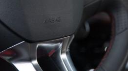 Peugeot 208 GTi 30th Anniversary Edition (2015) - kierownica