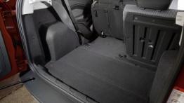 Ford EcoSport (2013) - wersja europejska - tylna kanapa złożona, widok z bagażnika