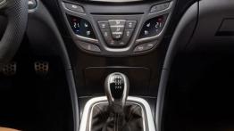 Opel Insignia Facelifting (2013) - konsola środkowa