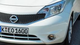 Nissan Note II 1.5 dCi (2013) - lewy przedni reflektor - wyłączony