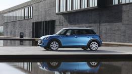 Mini Cooper S 2014 - wersja 5-drzwiowa - lewy bok