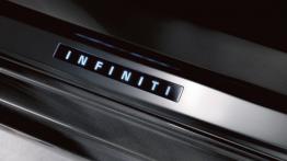 Infiniti QX70 (2014) - listwa progowa