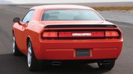 Dodge Challenger SRT8 - widok z tyłu