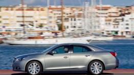 Chevrolet Malibu 2013 - lewy bok