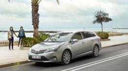 Toyota Avensis III kombi Facelifting - lewy bok