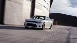 Dodge Charger SRT Hellcat (2015) - widok z przodu