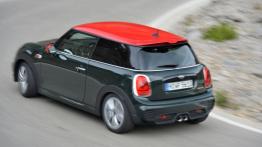 Mini John Cooper Works 2015 - widok z góry