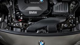 BMW 225i Active Tourer (2014) - silnik